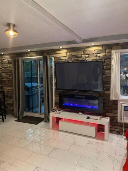 Brooklyn Luxury Spring Retreat With Private Outdoor Space Ню Йорк Екстериор снимка